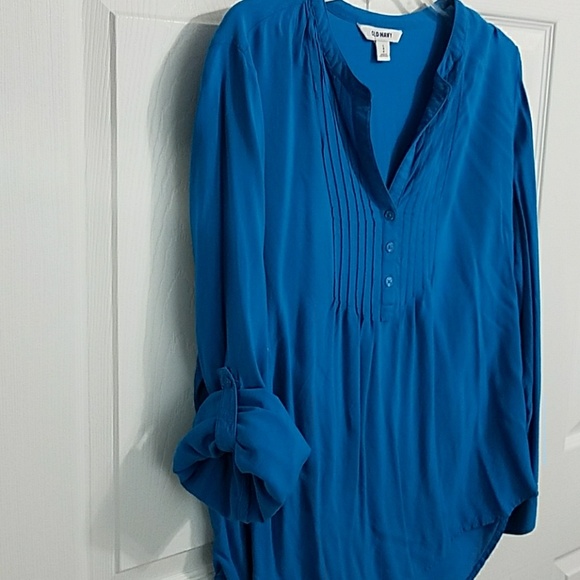 Cute versatile top - Picture 3 of 5